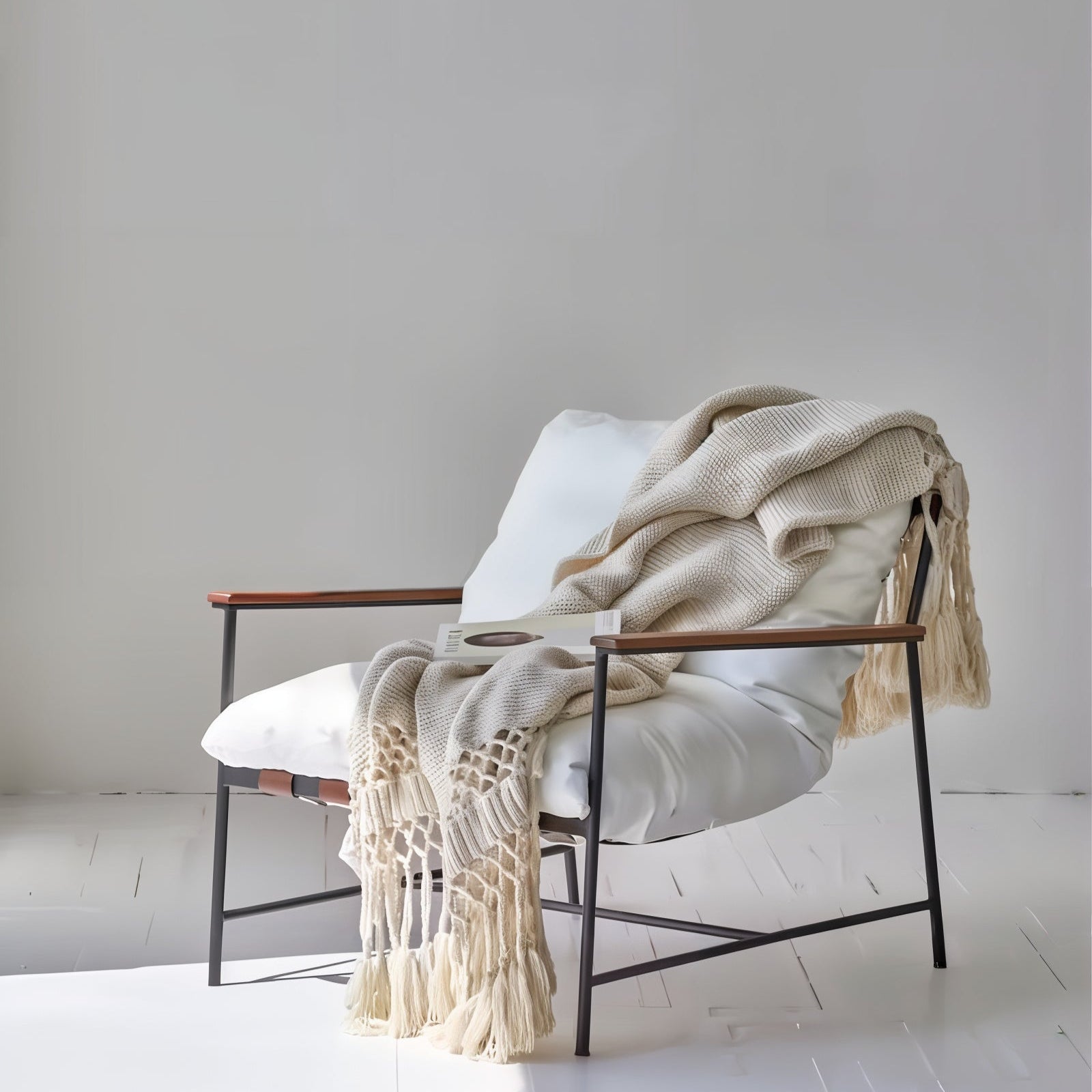 SIGRID CHAIR