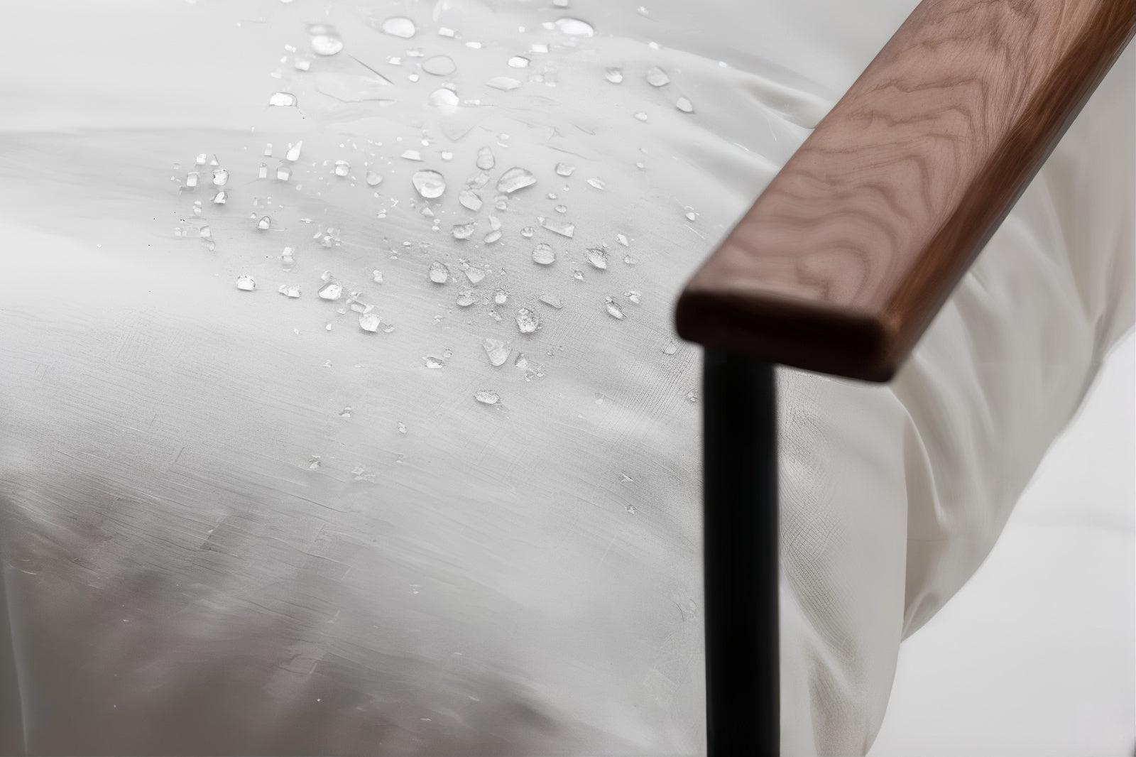 SIGRID CHAIR