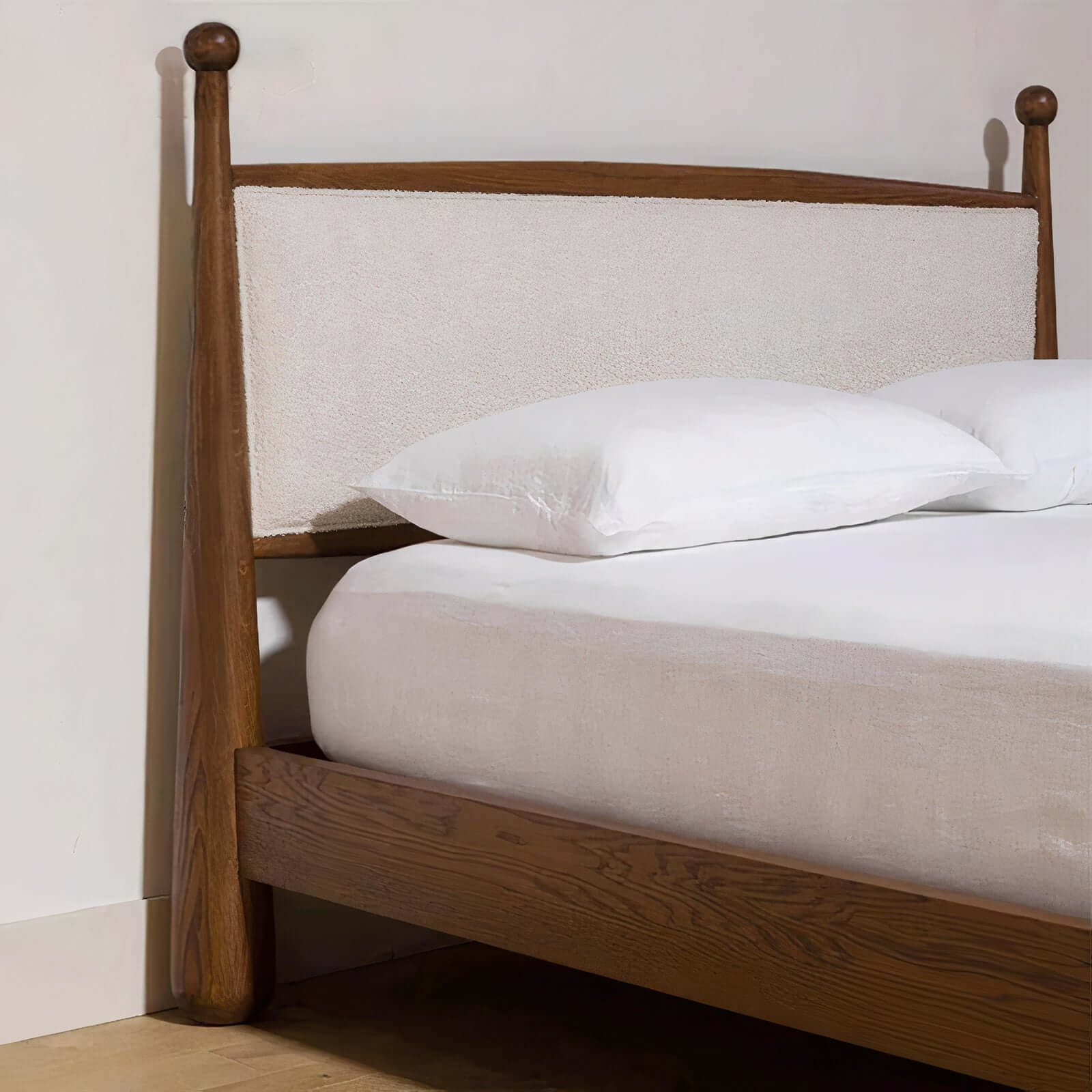 ARMANDO BED