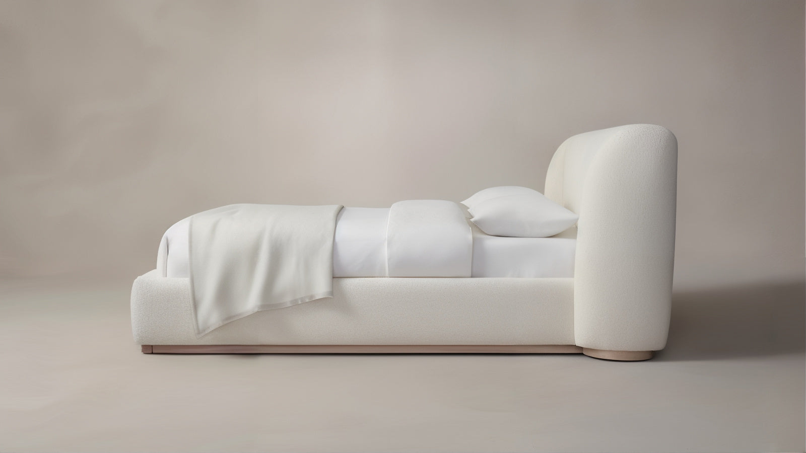 SOFIA BED