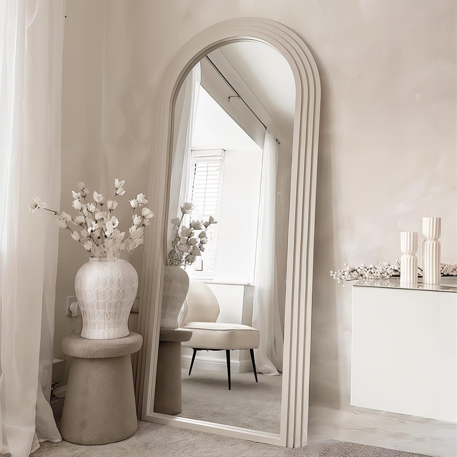 ARCHA MIRROR