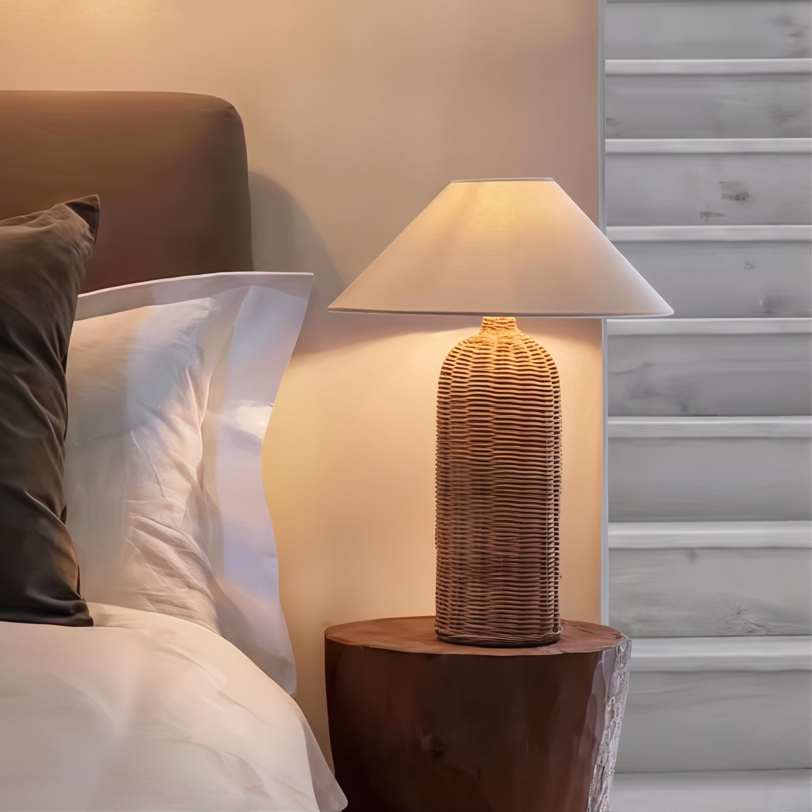 NAMI TABLE LAMP