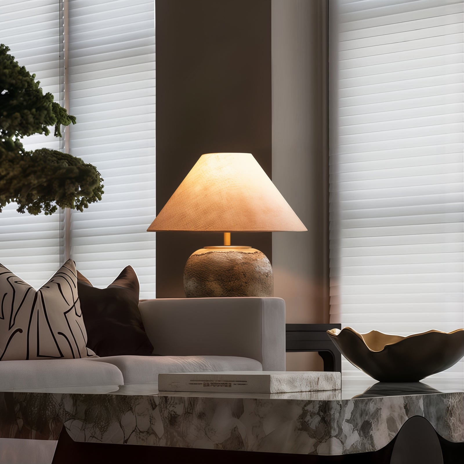 SORA TABLE LAMP