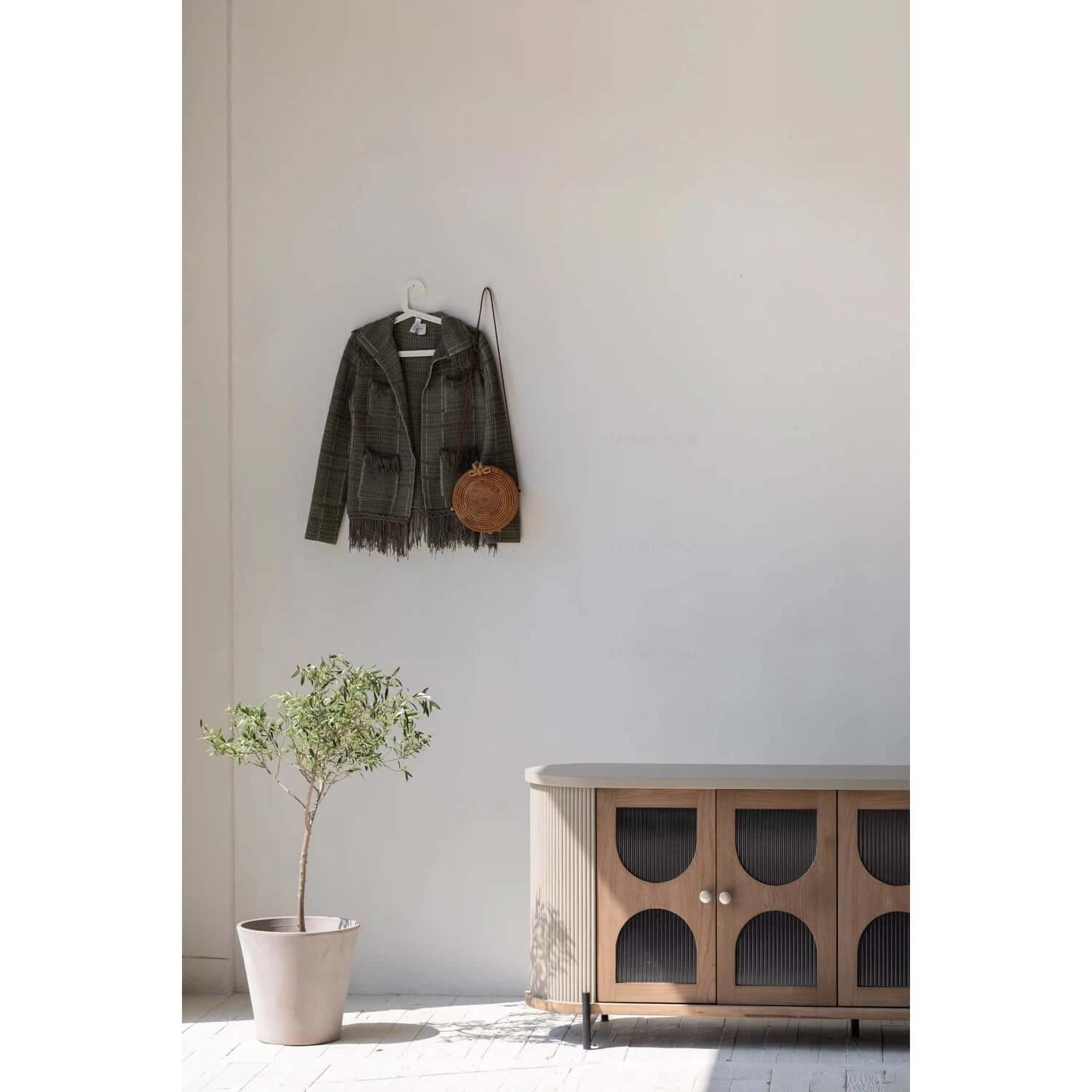 CECILIA CABINET