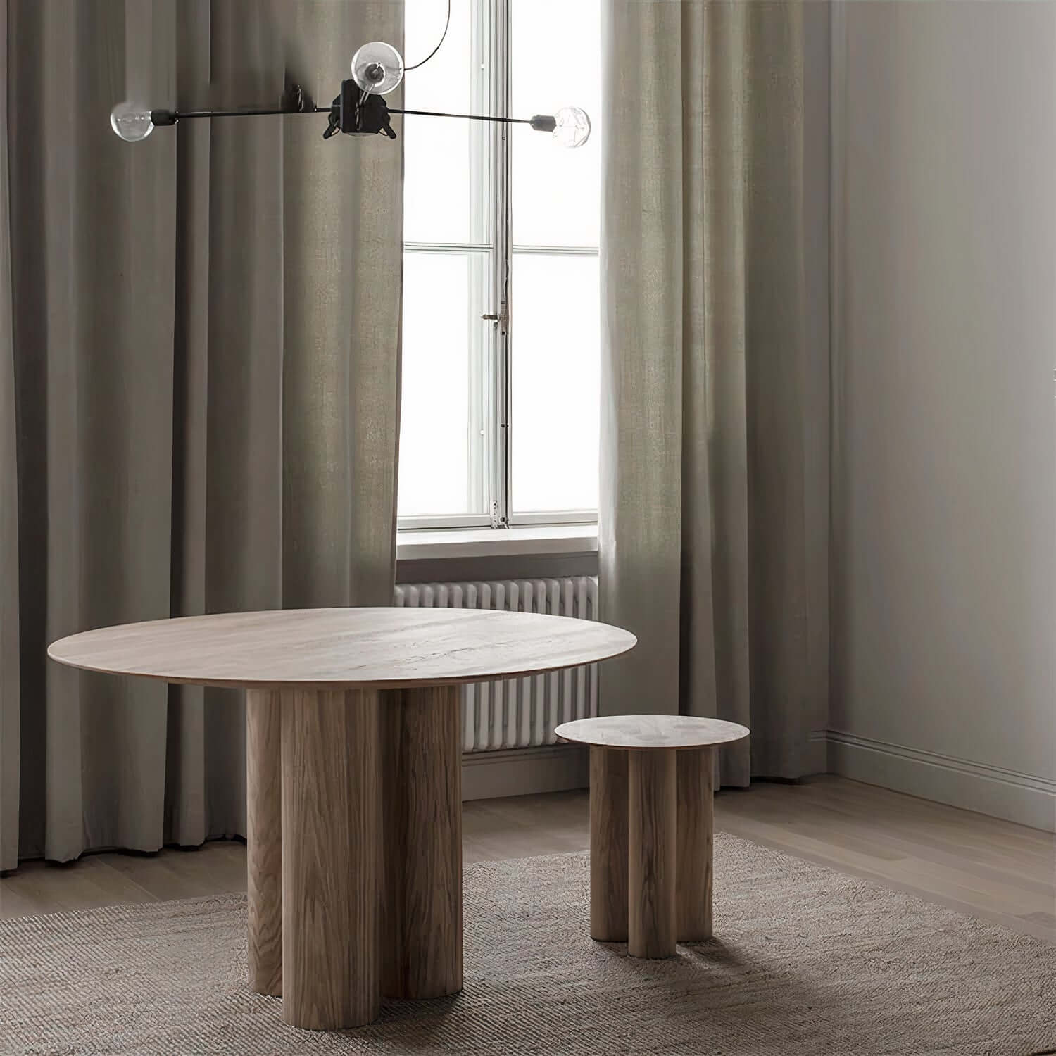 ZOYA DINING TABLE