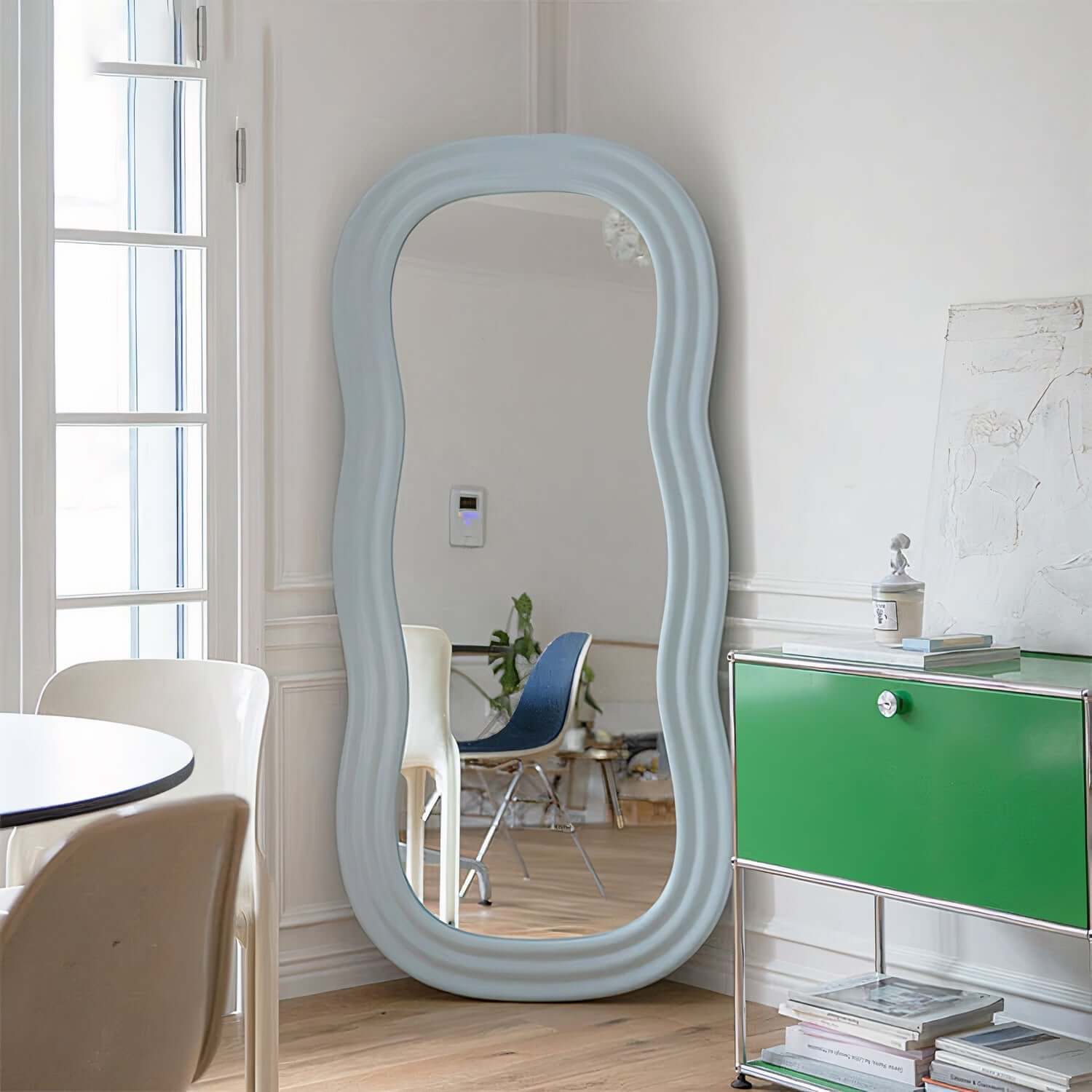 DELILAH MIRROR