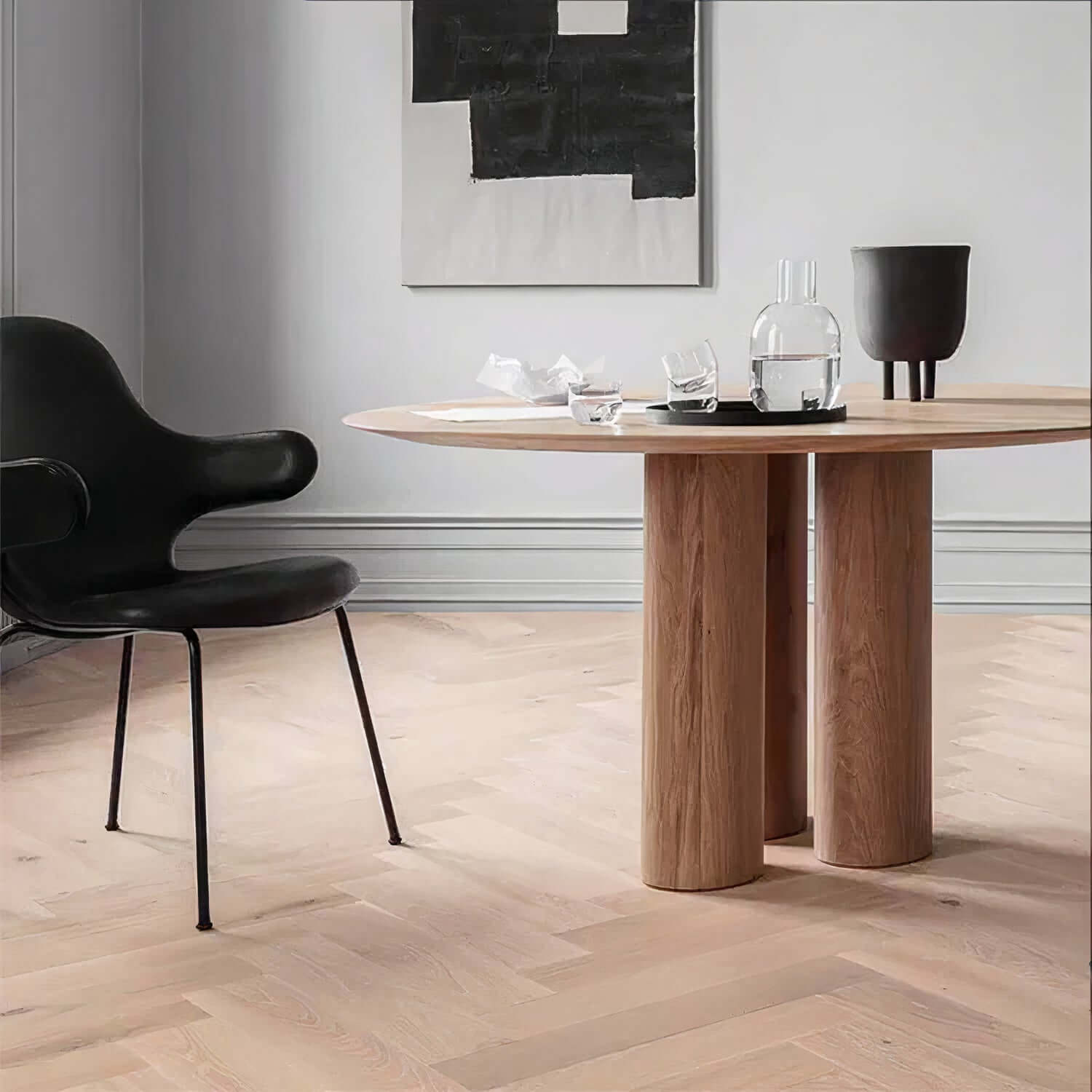 ZOYA DINING TABLE