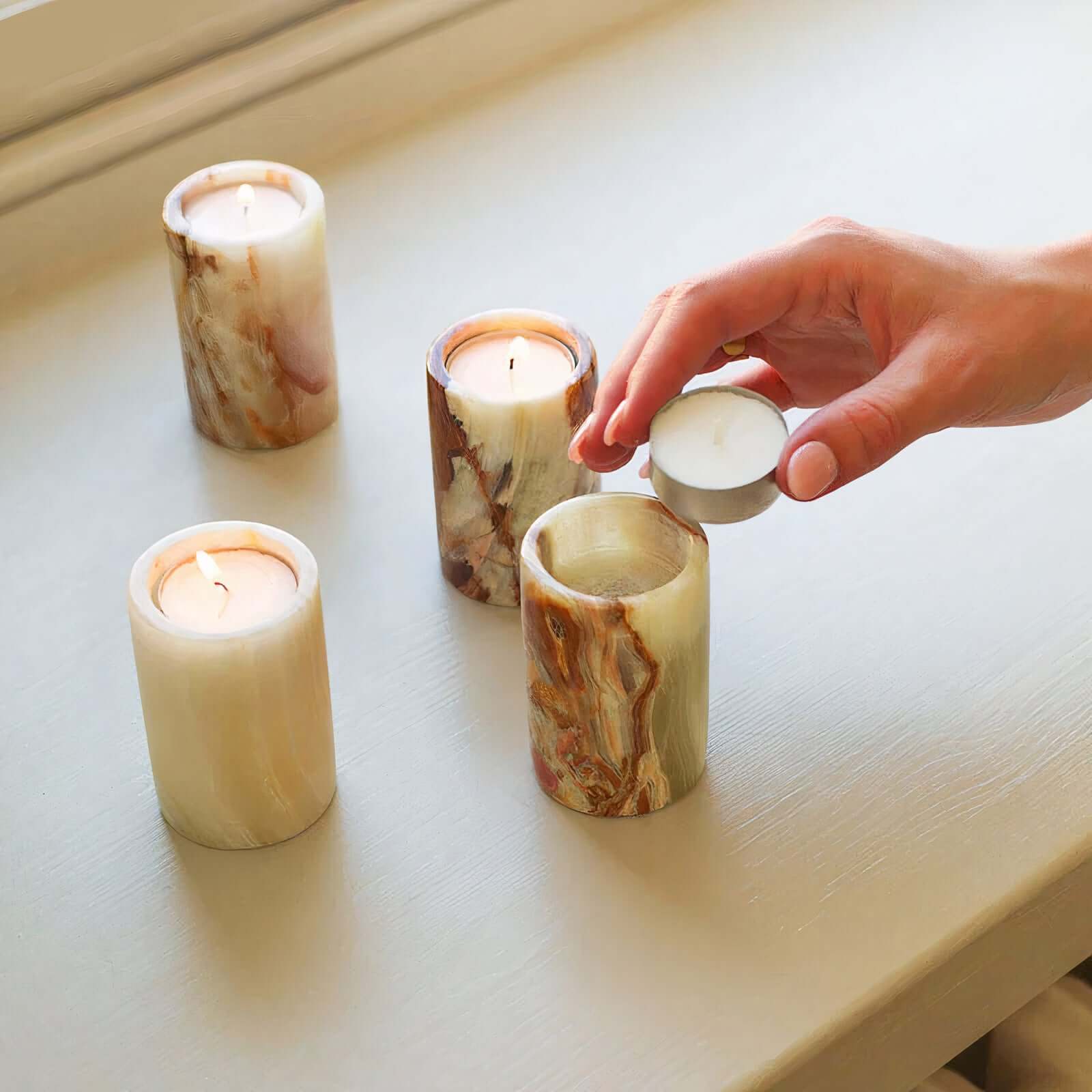 GUSTA CANDLE HOLDER