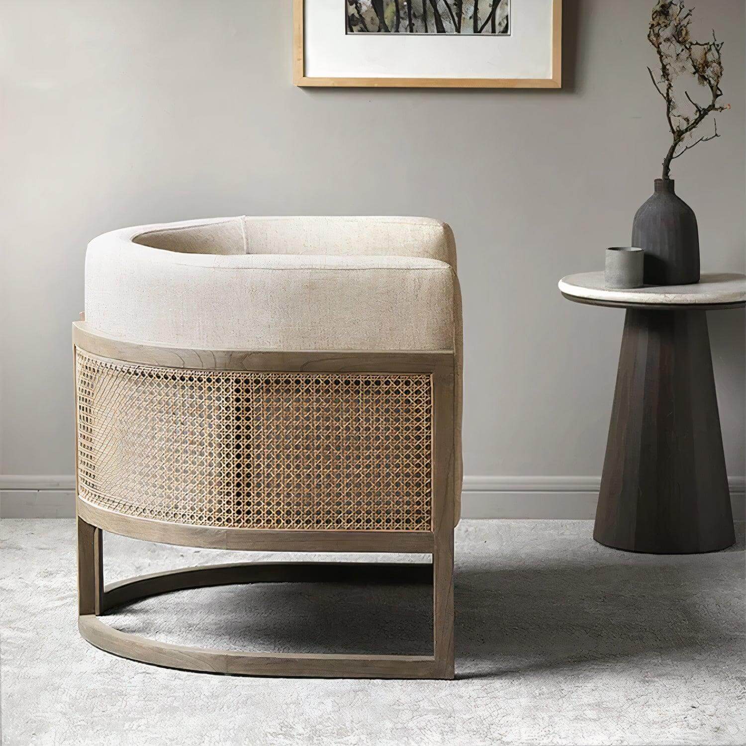 APRIL ARMCHAIR