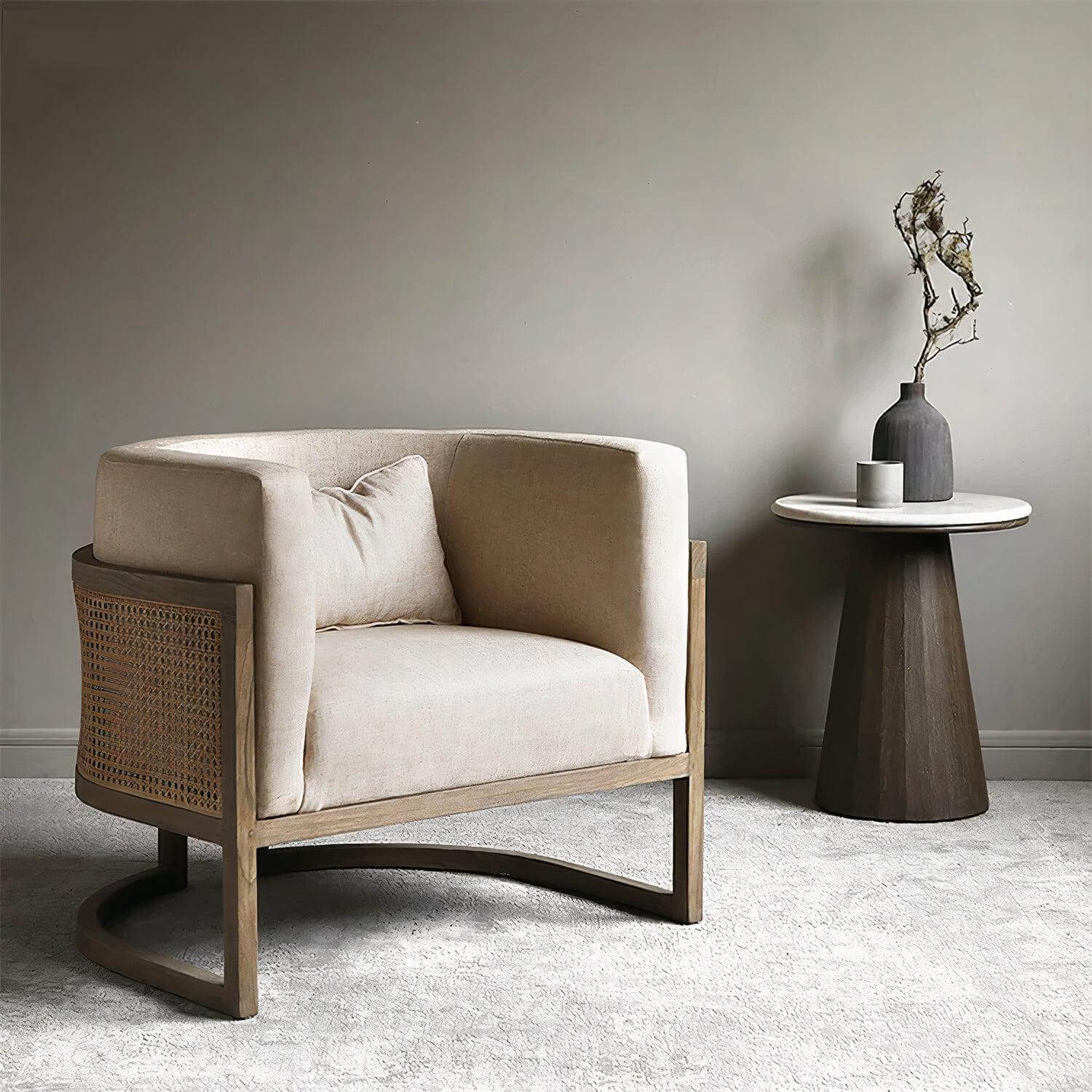 APRIL ARMCHAIR