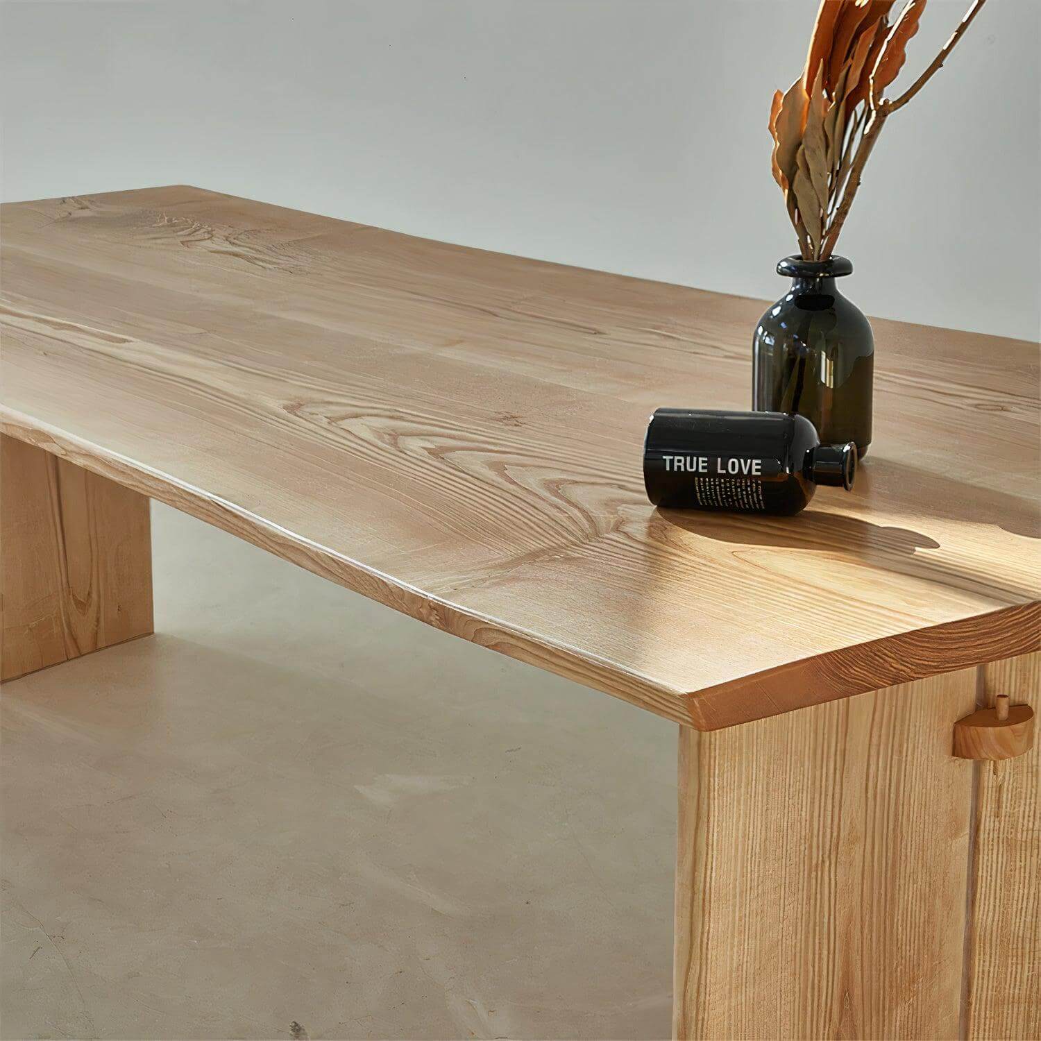 HOPE DINING TABLE