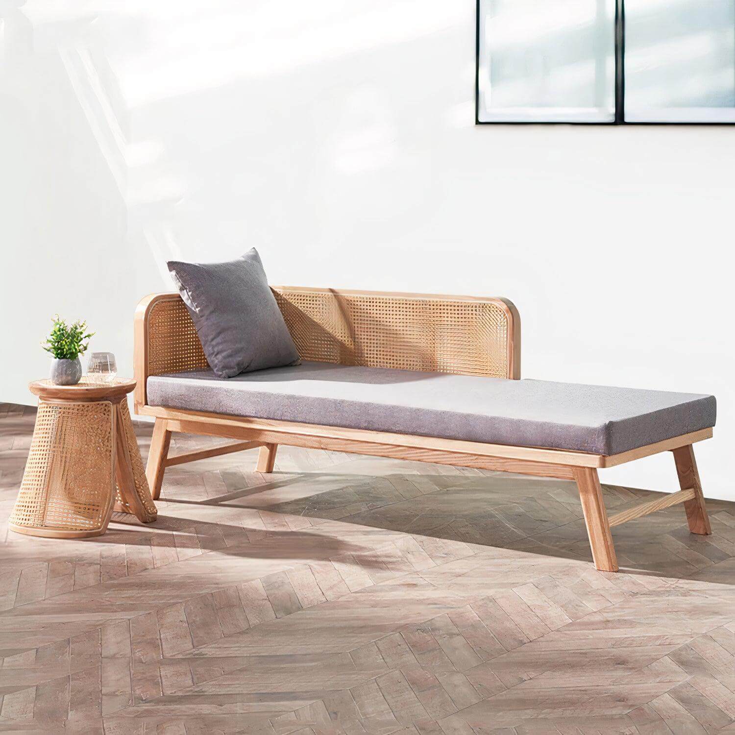 INDIE SOFA CHAIR
