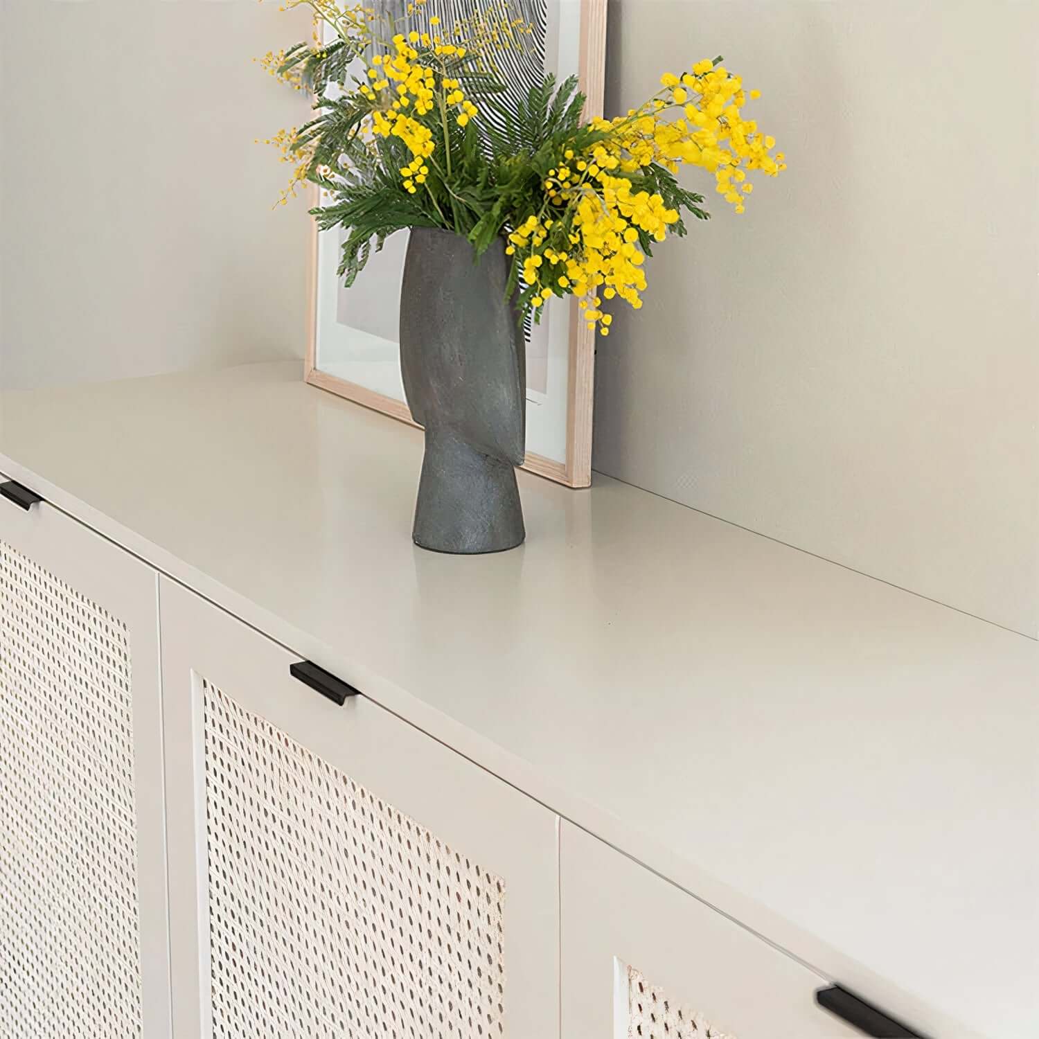 LINDA CABINET