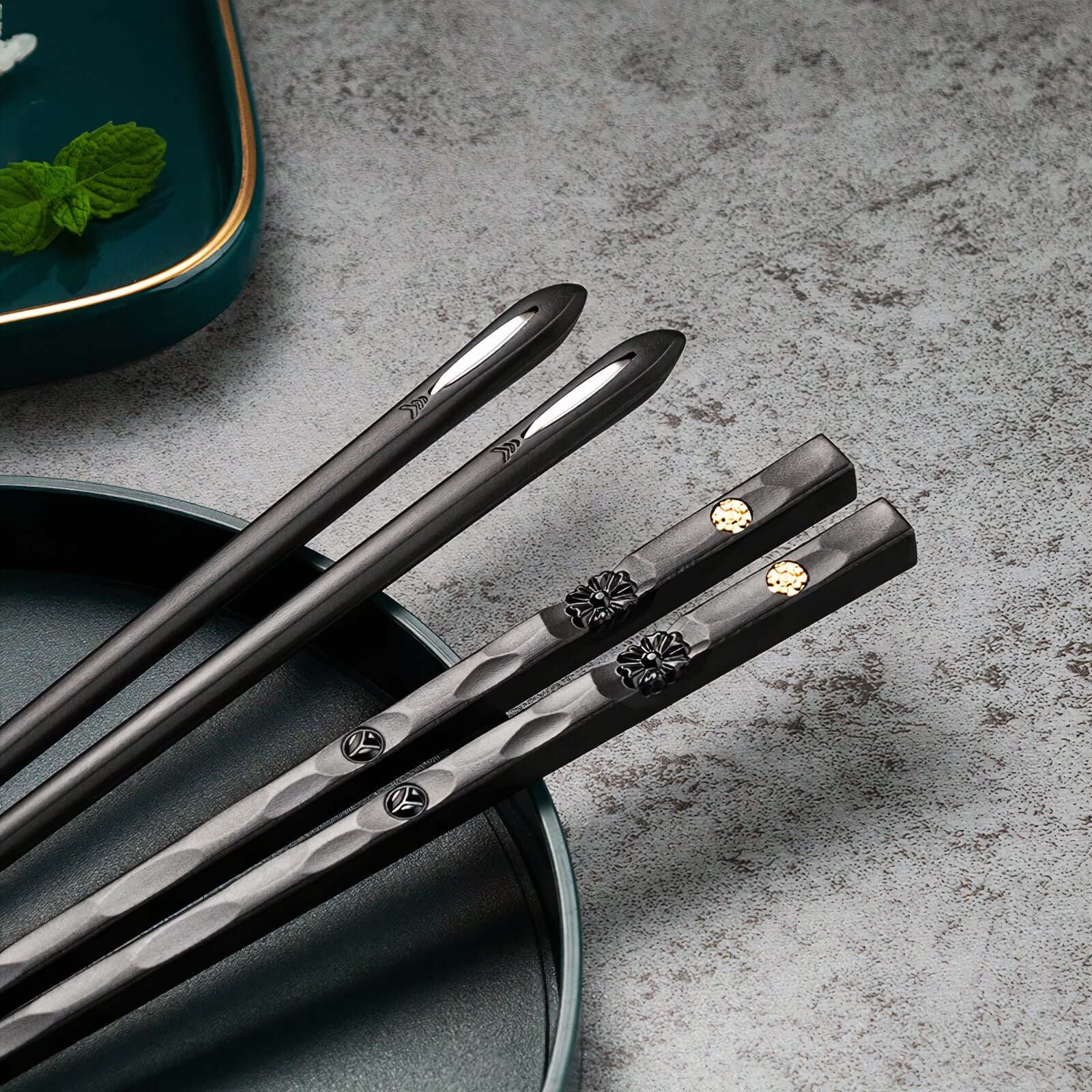 NYRA CHOPSTICKS