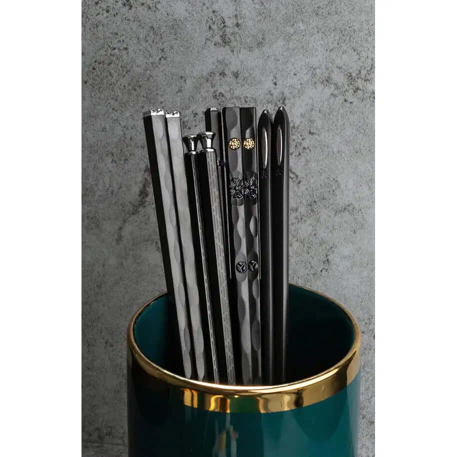 NYRA CHOPSTICKS
